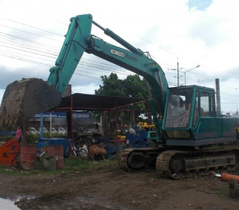 Hitachi Excavator machine UH075